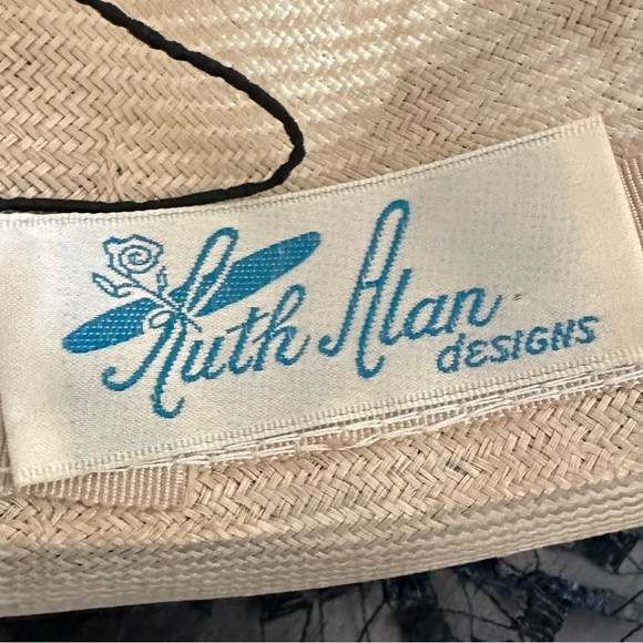 Vintage “Ruth Alan Designs” Hat - great Condition - Picture 5 of 14